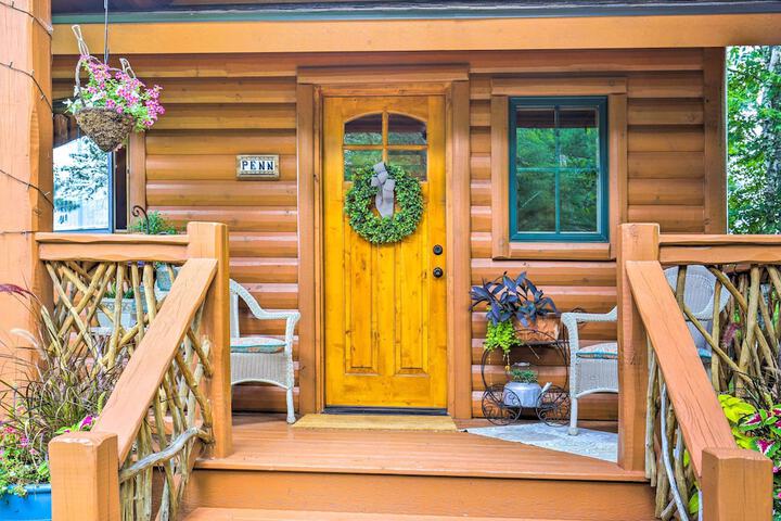 Lakefront Cabin w / Private Dock & Fire Pit!