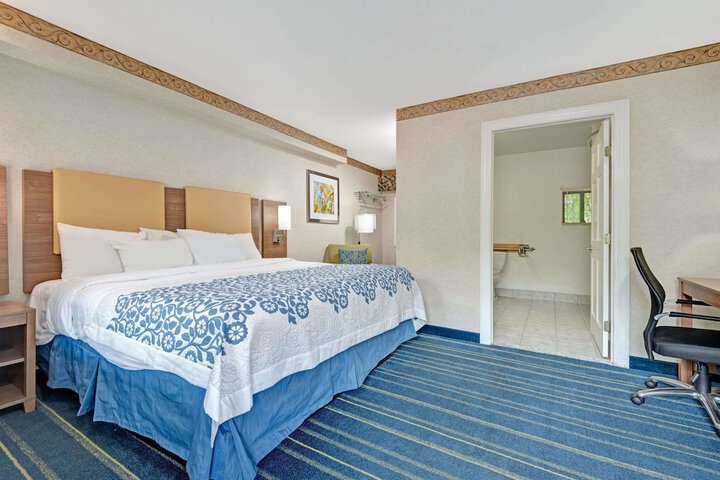 Days Inn by Wyndham Ridgefield