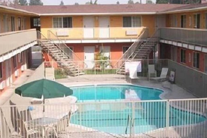 Pool 5 of 34