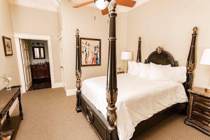 Room 14 of 22