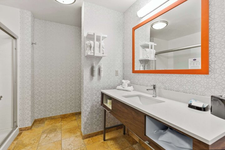 Room 10 of 23
