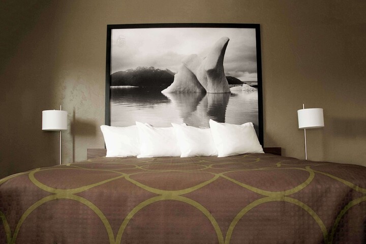 Room 15 of 18