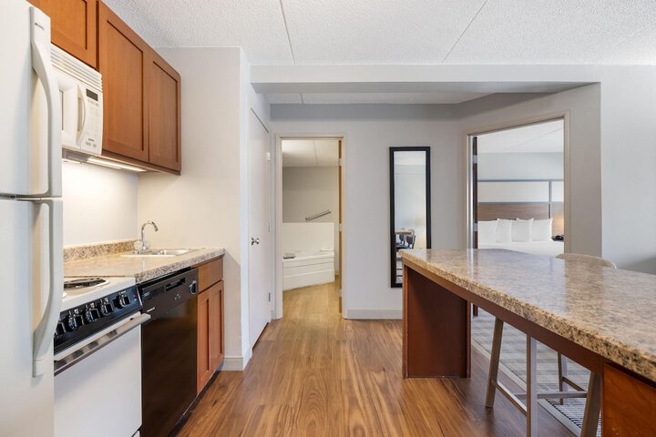 AmericInn by Wyndham Valley City - Conference Center