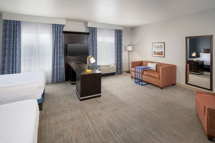Room 21 of 36