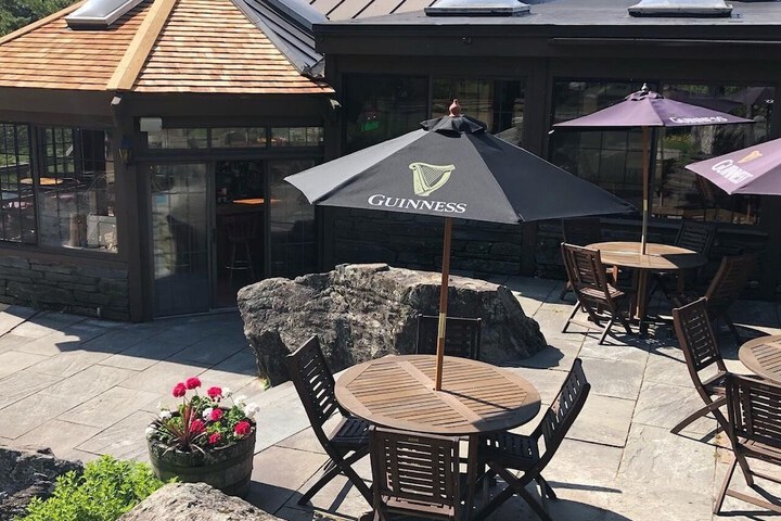 Summit Lodge