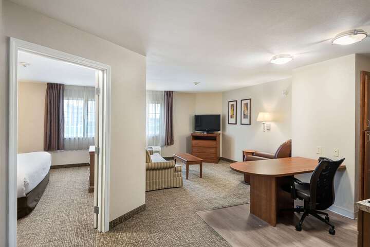 Suite 7 of 29