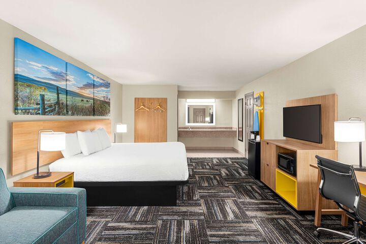 Room 12 of 40