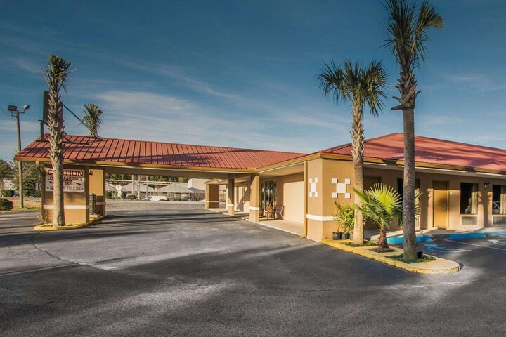 Hotel 3 of 28