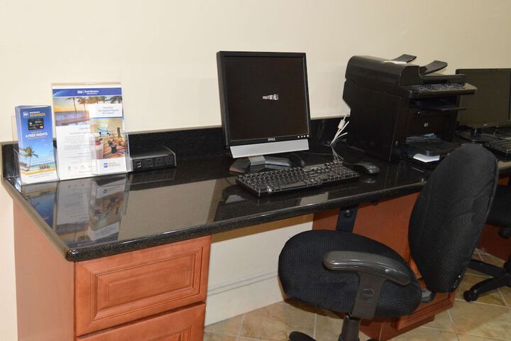 Business Center 23 of 23