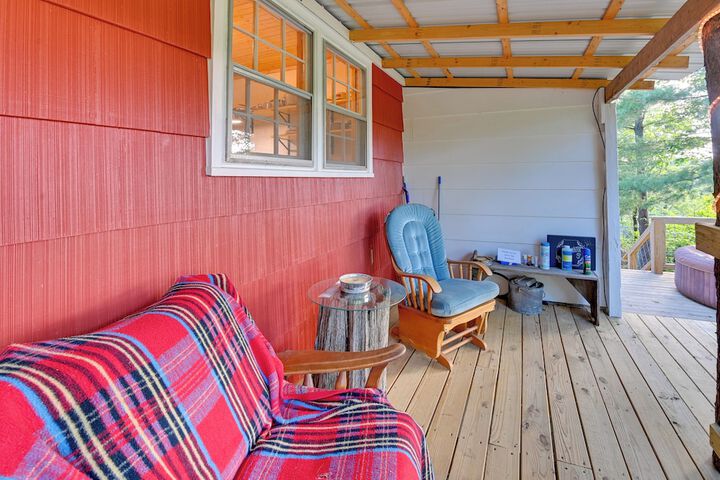 Cozy Beattyville Cabin w / Fire Pit