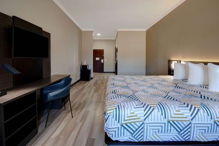 Motel 6 Fort Worth TX – I-35 & I-20