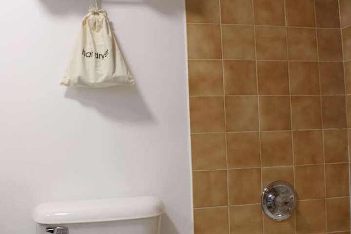Room 10 of 75