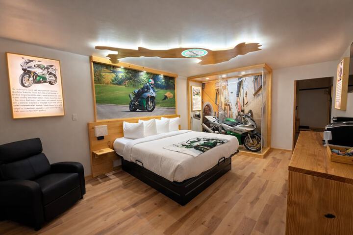 Motorcycle Inn
