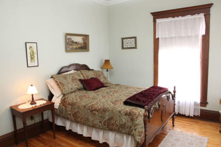 Room 8 of 15