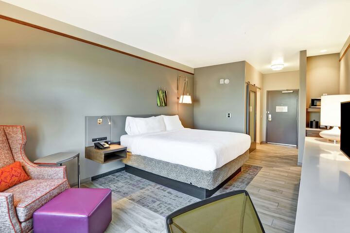 Room 14 of 38