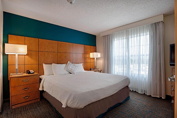Room 22 of 35