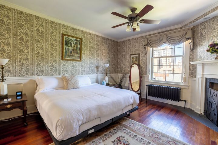 Inn on Broadway