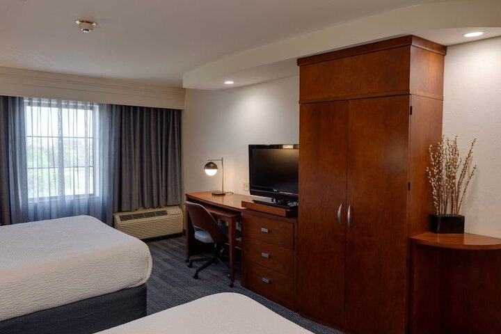 Room 19 of 49