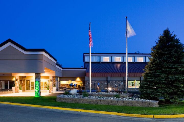 Hotel 4 of 84