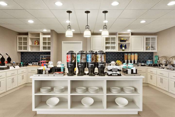 Homewood Suites by Hilton Fargo