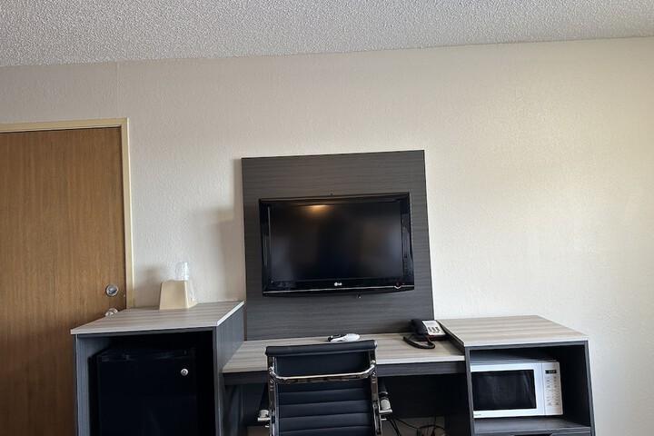 Room 28 of 34