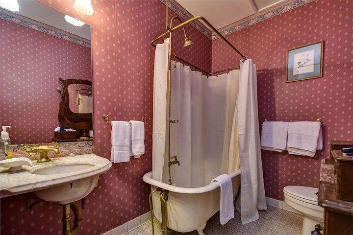 Room 8 of 78