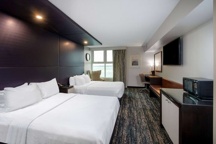 41 Lakefront Hotel Trademark Collection by Wyndham