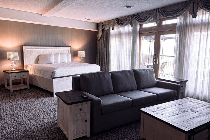 The Georgian Lakeside Resort
