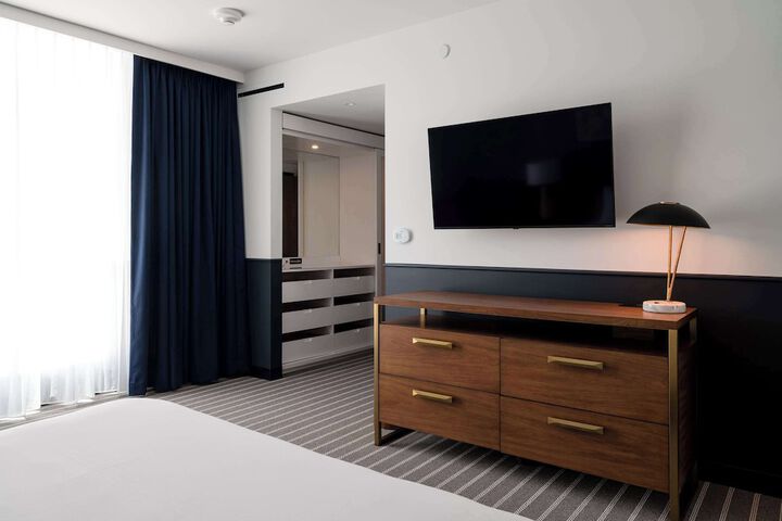 Cambria Hotel Boston Somerville