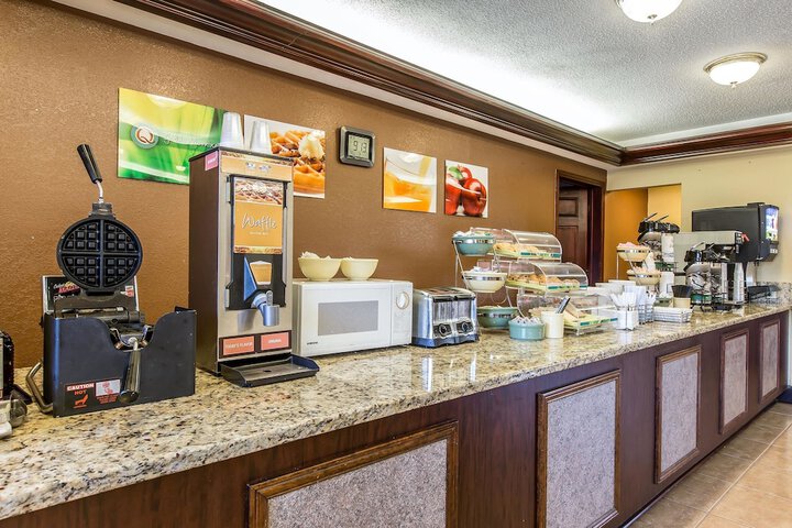 Breakfast/Coffee Service 34 of 36