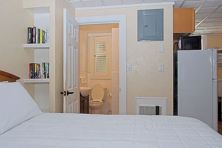 Room 164 of 231