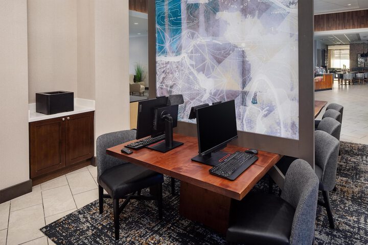Hyatt Place Sumter / Downtown