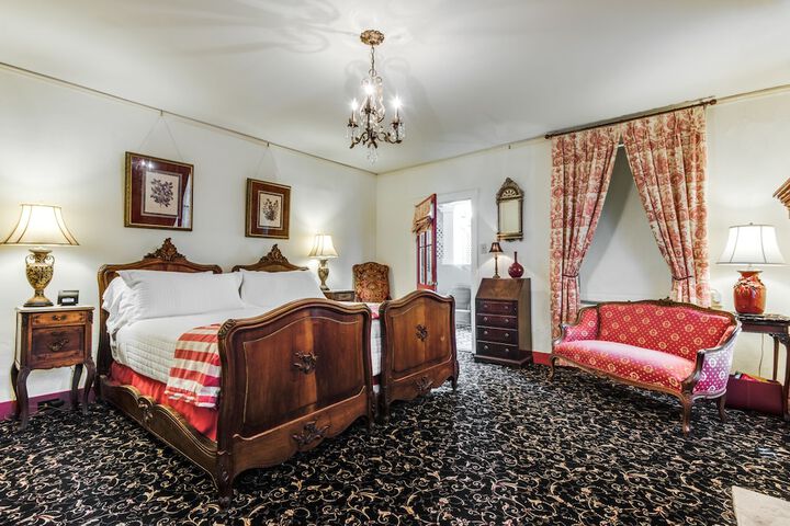 Room 13 of 46