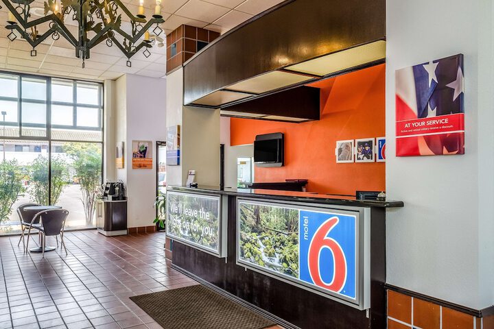 Motel 6 Oakdale CA
