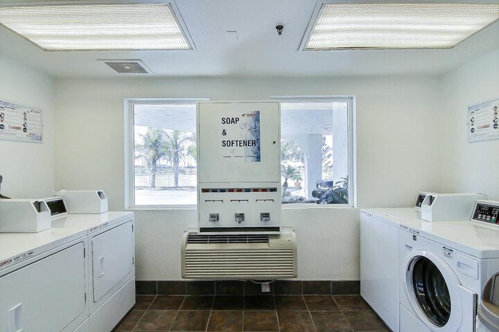 Laundry 41 of 43