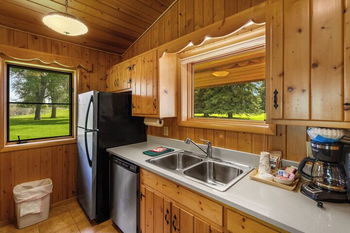El Western Cabins & Lodges