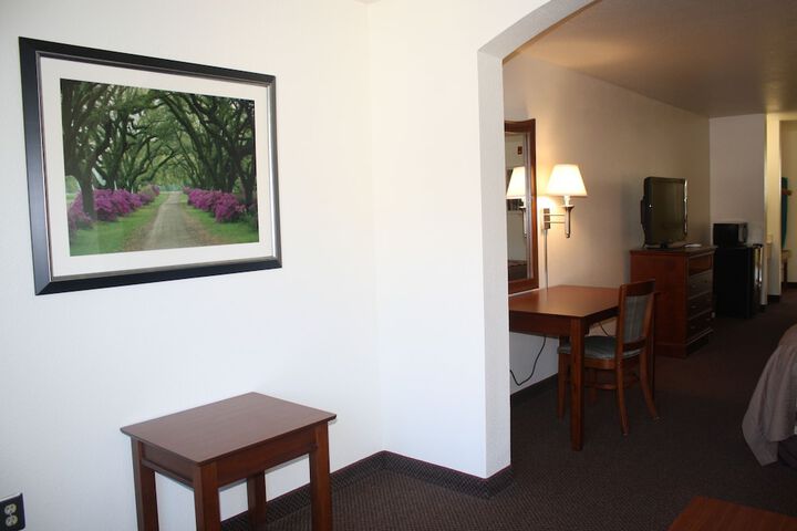 Room 53 of 66