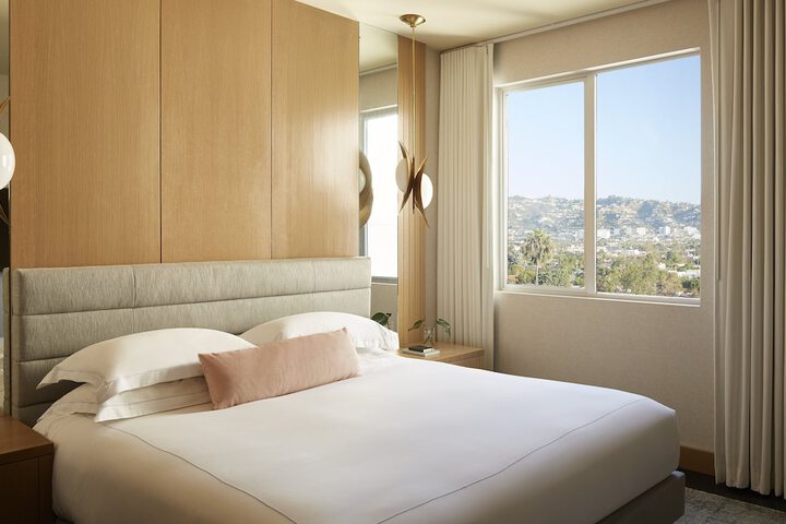 Room 34 of 53