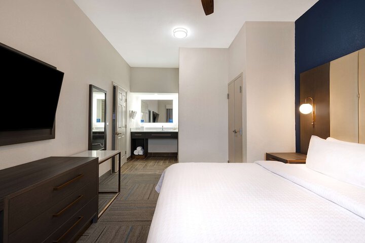 Room 30 of 52
