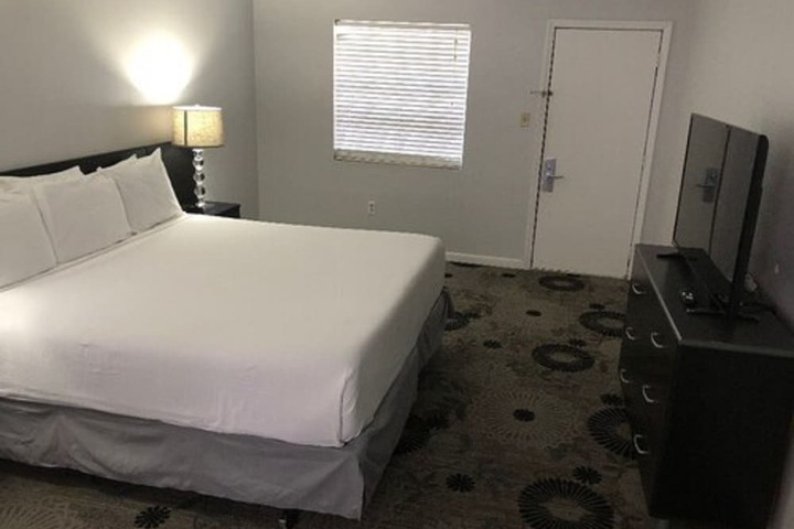 Room 22 of 26