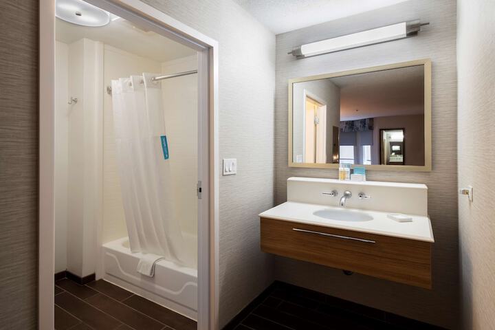 Hampton Inn & Suites Chicago / Lincolnshire