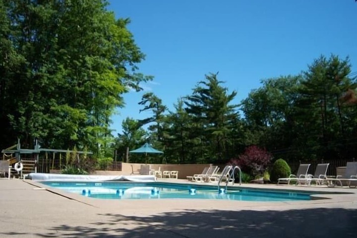 Pool 28 of 65