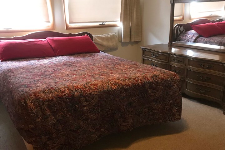 Room 43 of 152