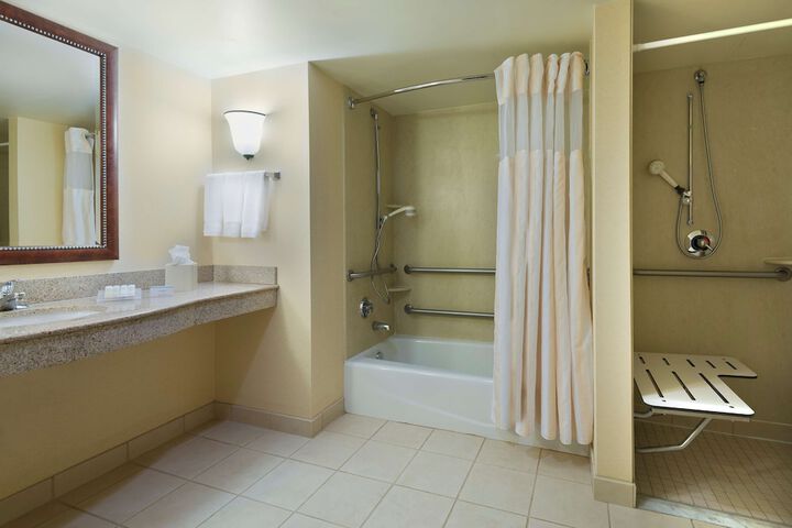 Room 14 of 30