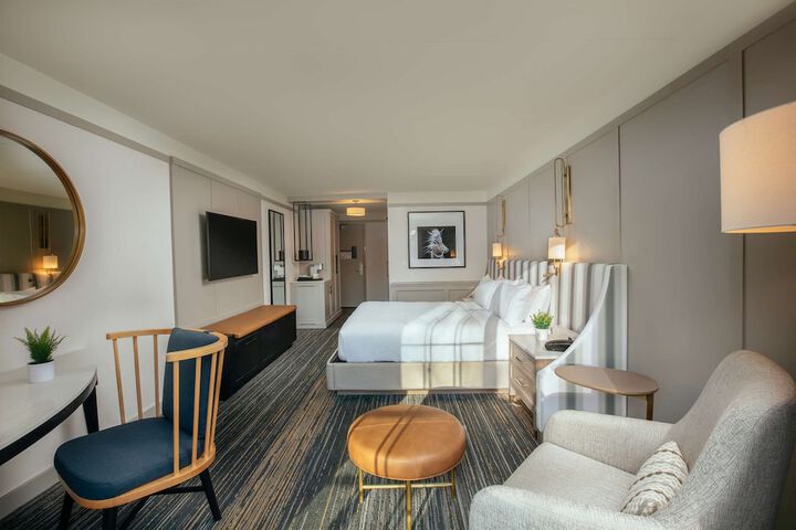 Room 19 of 49