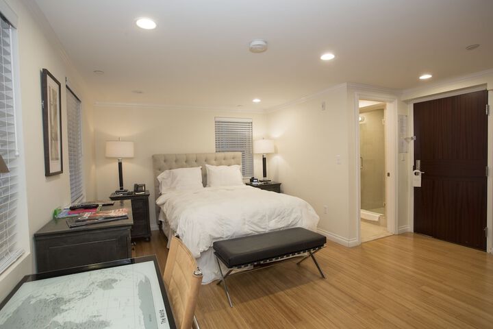Room 28 of 31