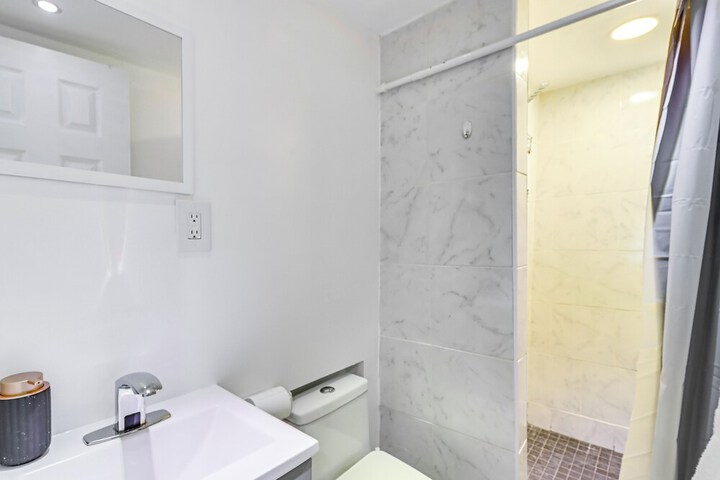 Walkable Abode in Stroudsburgs Business District!