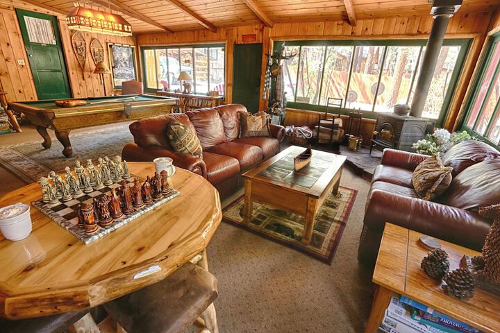 Gold Mountain Manor Bed and Breakfast