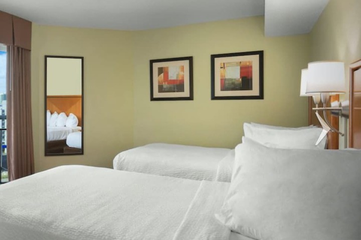 Room 43 of 62