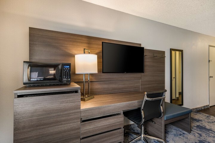 Room 54 of 105